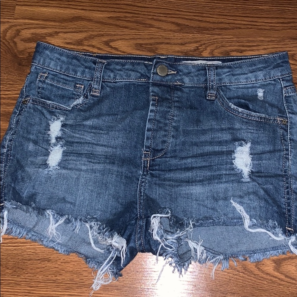 Ripped denim shorts